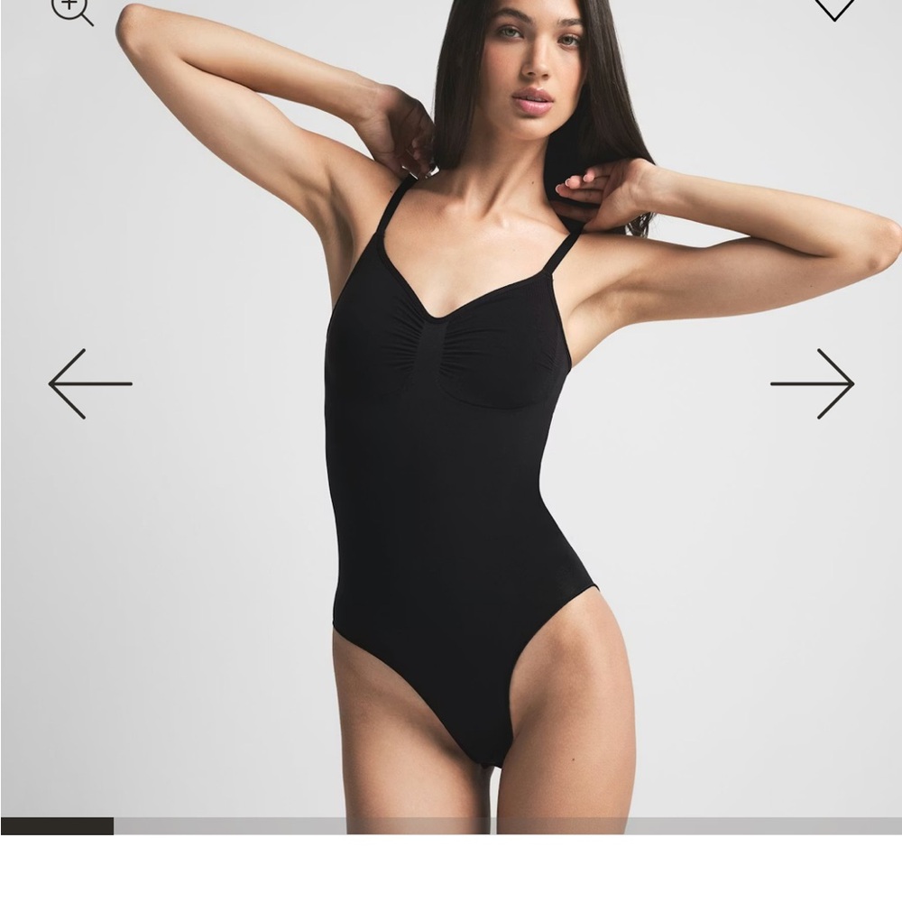 SKIMS sculpting Bodysuit brief